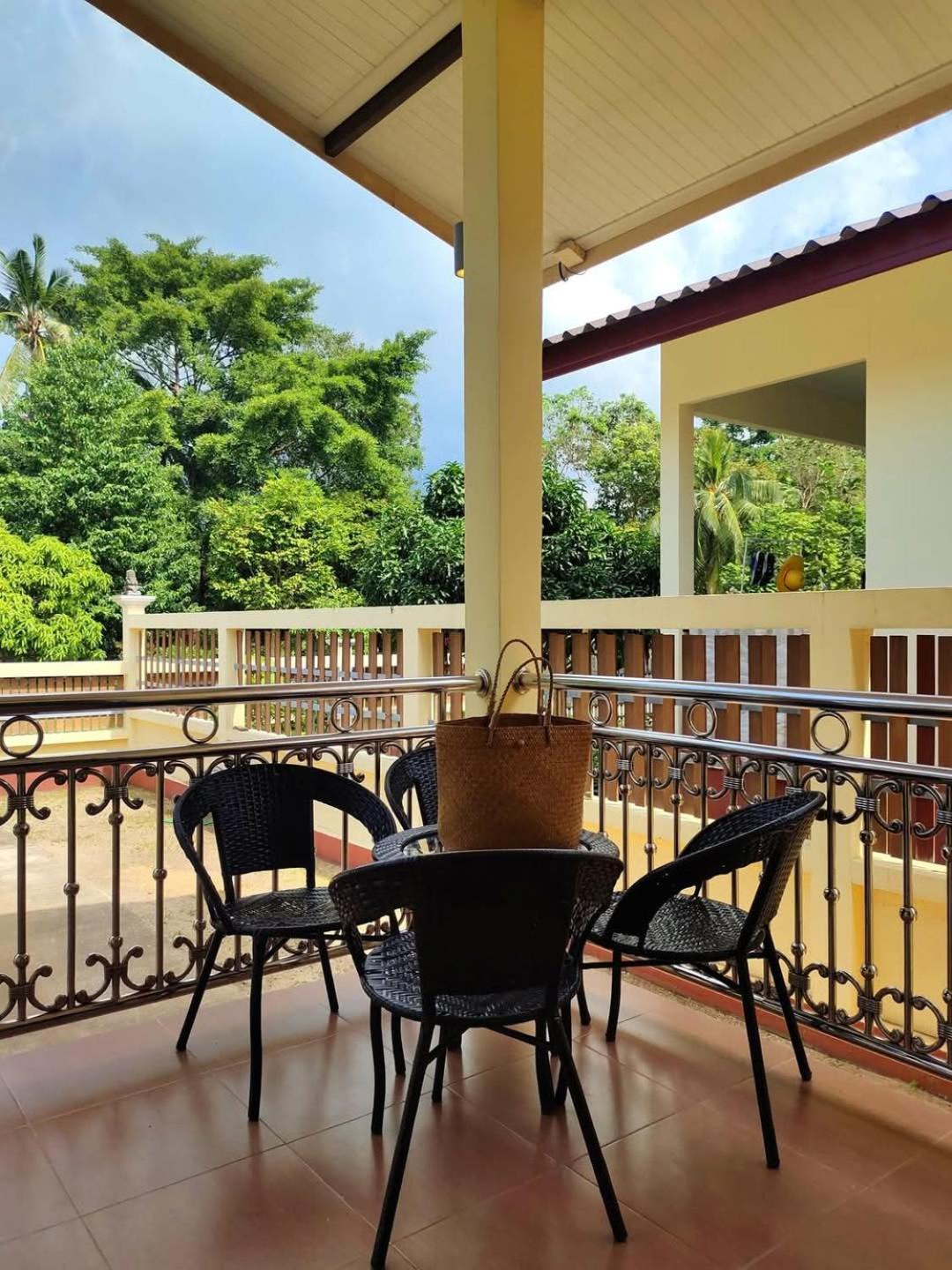 House In Lipa Noi Ferienhaus
